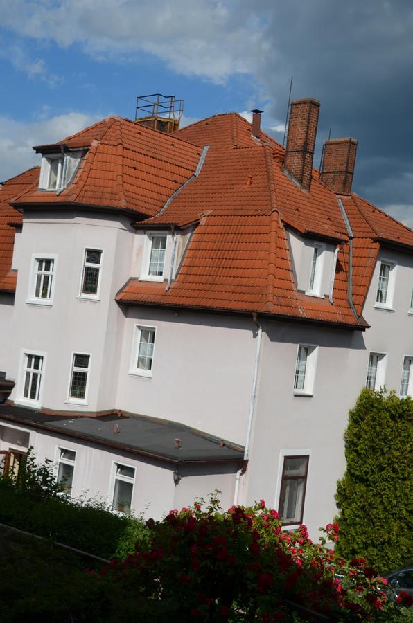 Kurhaus Jonsdorf Hotel Buitenkant foto